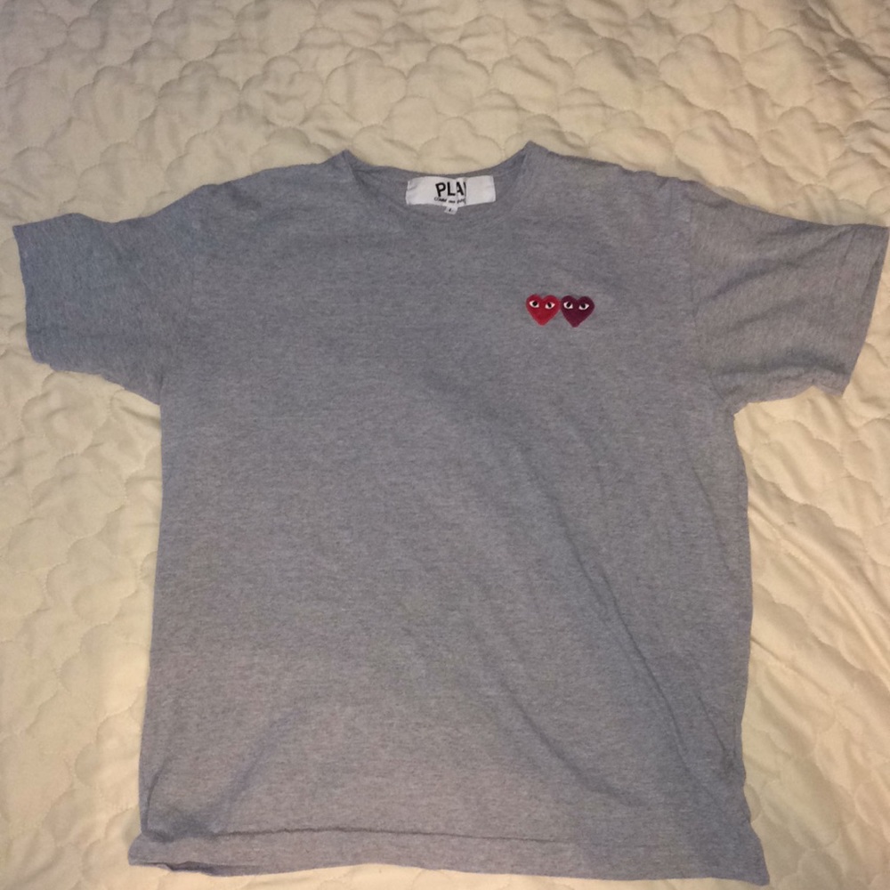 Exclusive Comme Des garçons Play Tee-Shirt
